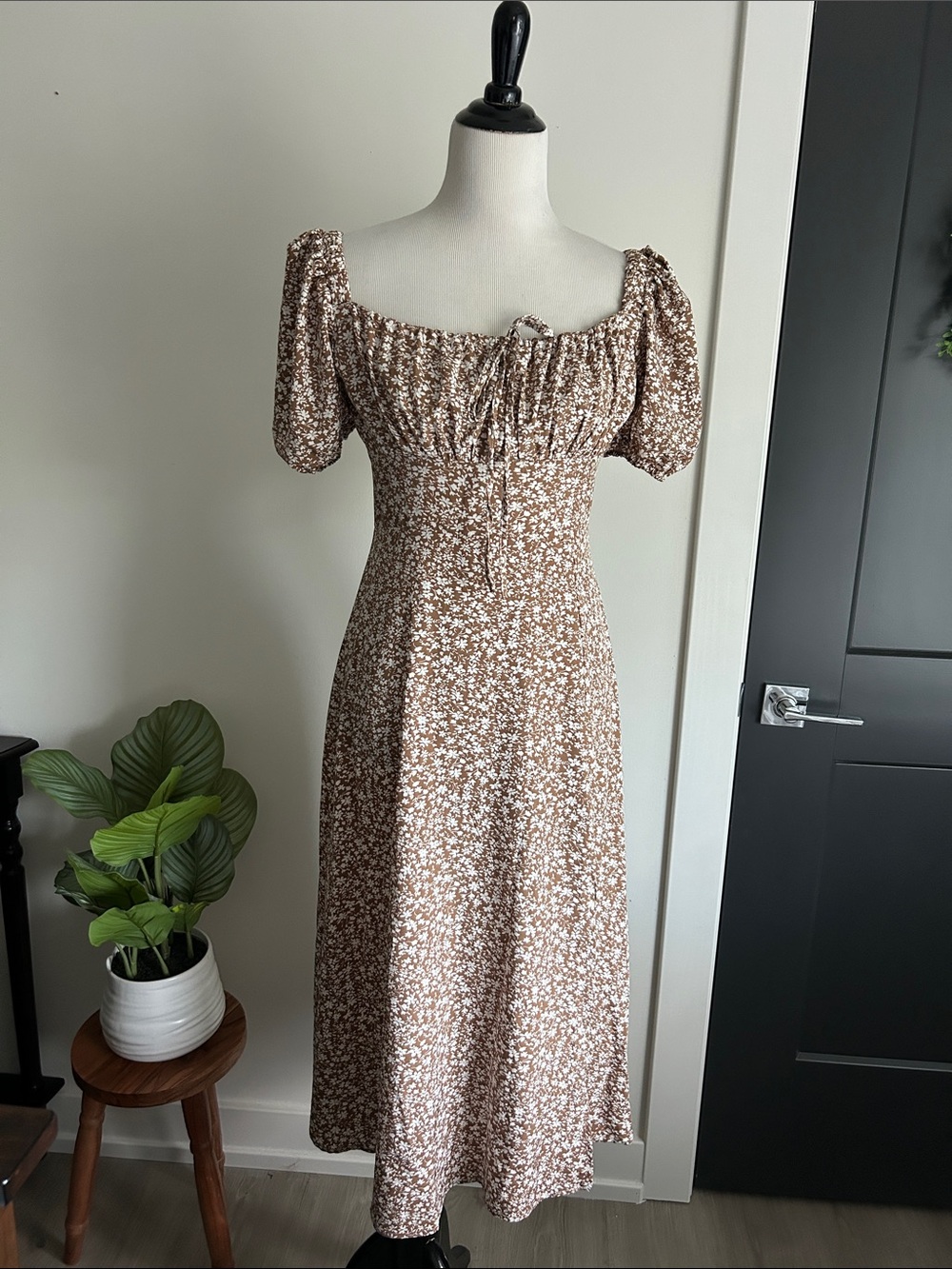 Cottagecore 🌼 s muted tones Brown white Floral Puff Sleeve Midi Dress